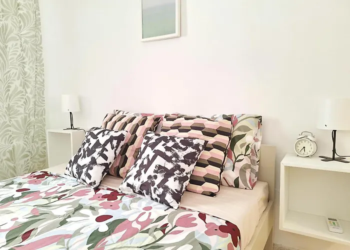 Apartment Sunny Centre Flats, 2 Options, With Balcony Or Terrace *